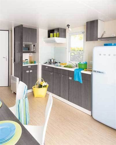 Le Village Du Lac Caravan Park Bruges Extérieur photo